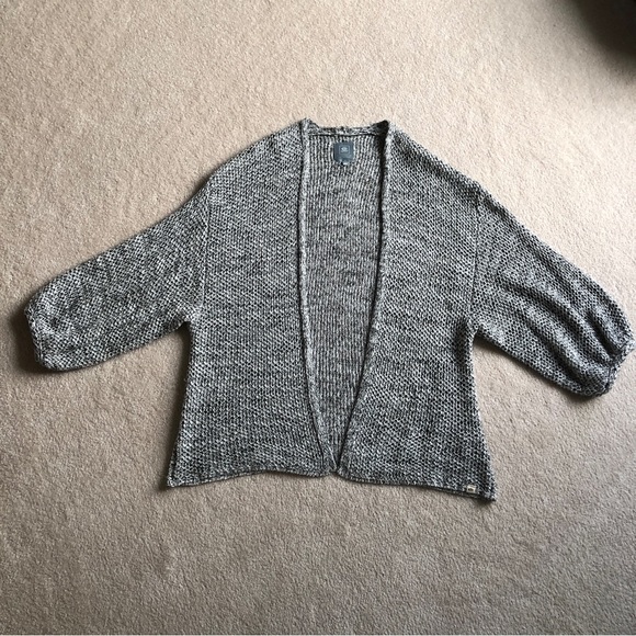 Ripcurl Cardigan Sweater. - Picture 6 of 9